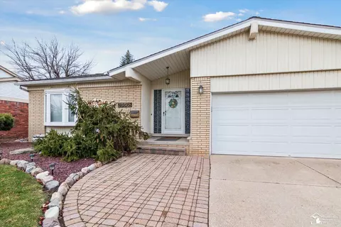 Exterior - 25568 Kinyon, Taylor, MI 48180 photo 5 of 19