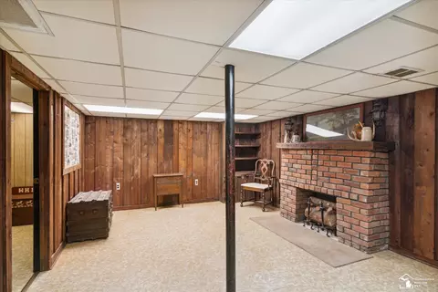 Living - 25568 Kinyon, Taylor, MI 48180 photo 9 of 9