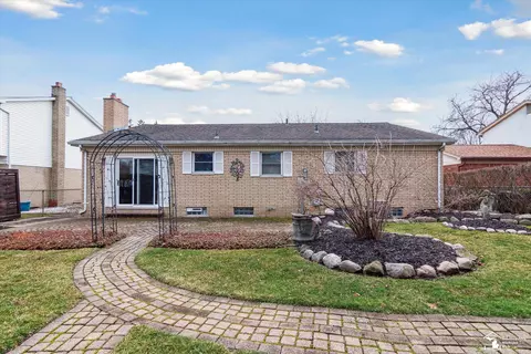 Exterior - 25568 Kinyon, Taylor, MI 48180 photo 10 of 19