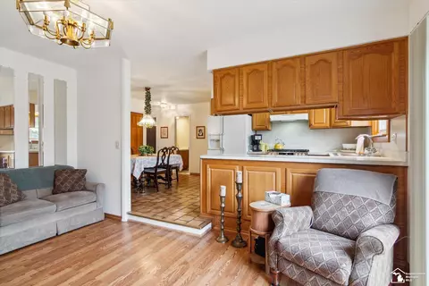 Kitchen - 25568 Kinyon, Taylor, MI 48180 photo 7 of 7