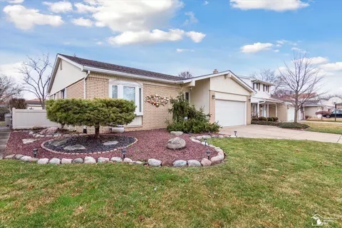 Exterior - 25568 Kinyon, Taylor, MI 48180 photo 3 of 19