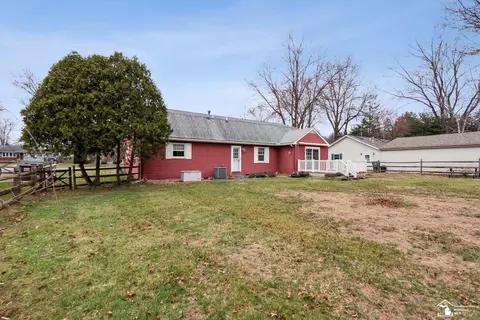 Exterior - 7482 Bernard, Temperance, MI 48182 photo 10 of 12