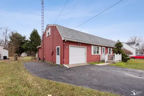 Exterior - 7482 Bernard, Temperance, MI 48182 photo 2 of 12