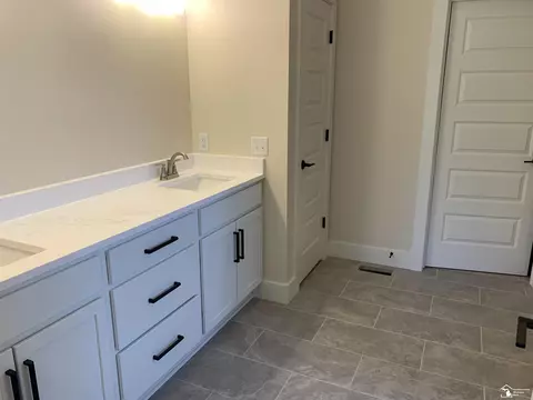 Bath - 314 Central Park, Monroe, MI 48162 photo 1 of 5