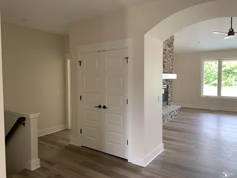 Entry Way - 314 Central Park, Monroe, MI 48162 photo 2 of 4