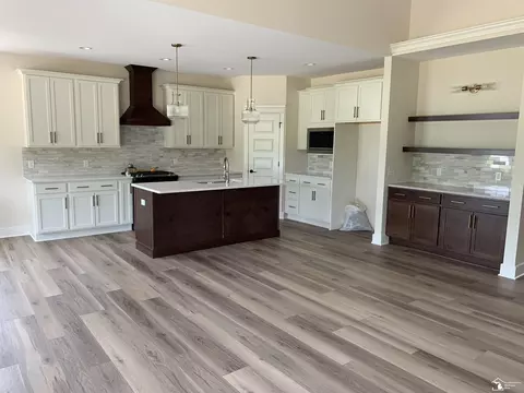 Kitchen - 314 Central Park, Monroe, MI 48162 photo 1 of 6