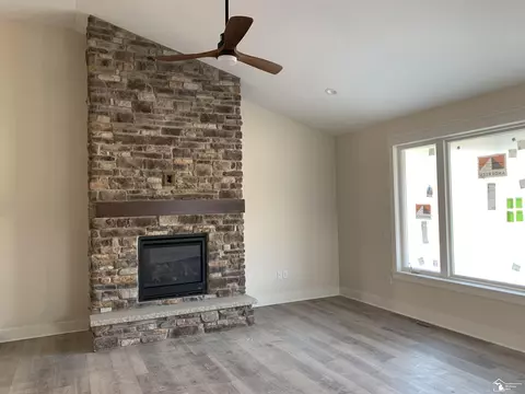 Living - 314 Central Park, Monroe, MI 48162 photo 2 of 2