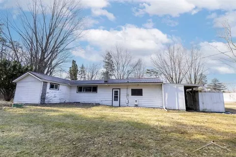 Exterior - 4717 Mapleton, Freeland, MI 48623 photo 8 of 10