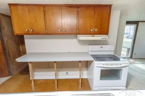Kitchen - 4717 Mapleton, Freeland, MI 48623 photo 2 of 2