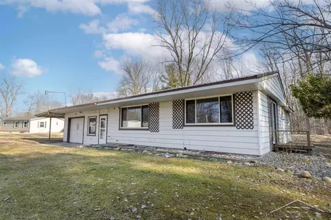 4717 Mapleton, Freeland, MI 48623
