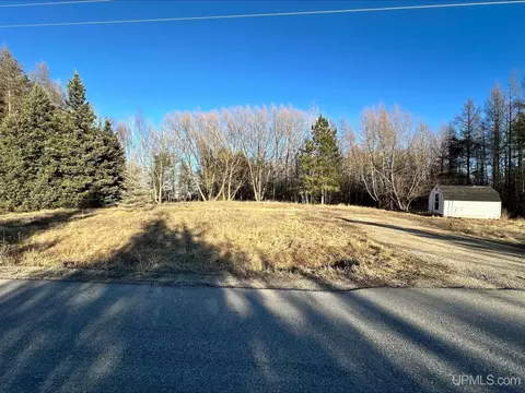 6842 L, Escanaba, MI 49829