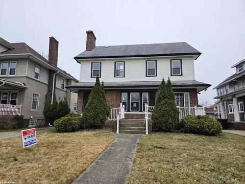 899 Lawrence, Detroit, MI 48202