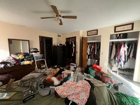 Bedroom - 1013 Ritchie, Gladwin, MI 48624 photo 1 of 2