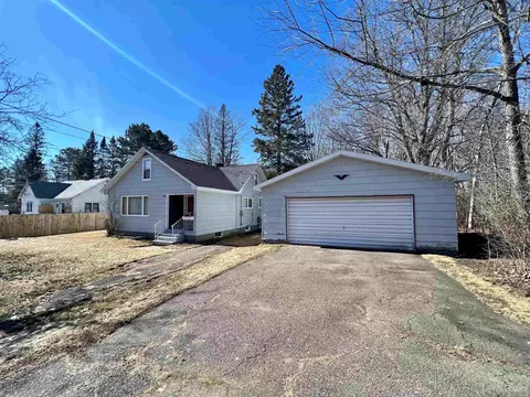 113 Kellstrom, Iron River, MI 49935