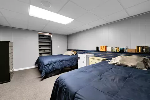 Bedroom - 30992 Sutherland Ave, Warren, MI 48088 photo 5 of 5