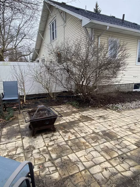 Exterior - 117 State, Owosso, MI 48867 photo 4 of 4