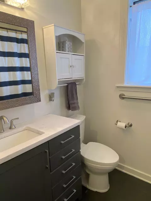 Bath - 117 State, Owosso, MI 48867 photo 1 of 2