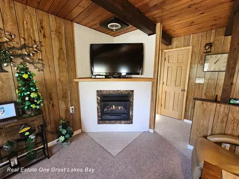 3232 Lakeview, Harrison, MI 48625 photo 6