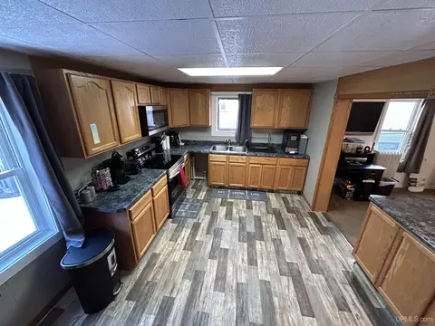 Kitchen - 220 W W Rdg, Ishpeming, MI 49849 photo 1 of 3