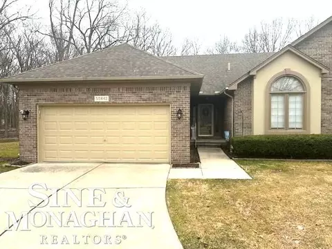 50842 Nature Dr #44, Chesterfield, MI 48047
