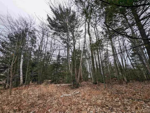 1439 Wright, Marquette, MI 49855 photo 2
