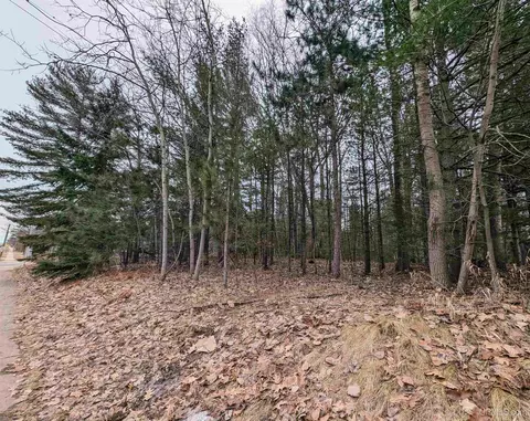1439 Wright, Marquette, MI 49855 photo 5