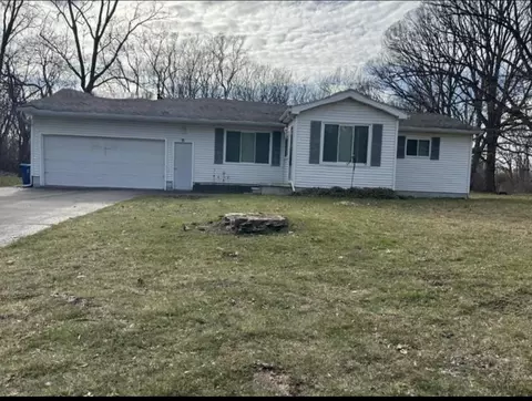 Exterior - 13290 North, Fenton, MI 48430 photo 2 of 4