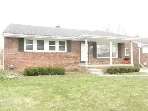 25854 Normandy, Roseville, MI 48066