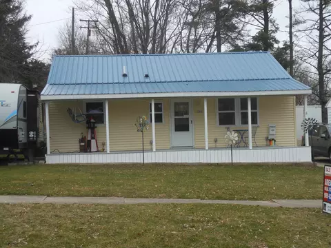 128 Spruce, Vassar, MI 48768