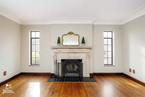 Living - 1169 Buckingham Rd, Grosse Pointe Park, MI 48230 photo 2 of 4