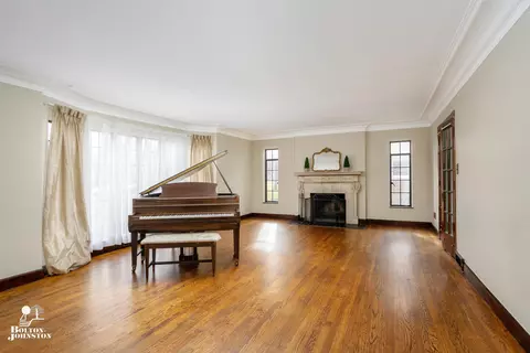 Living - 1169 Buckingham Rd, Grosse Pointe Park, MI 48230 photo 1 of 4