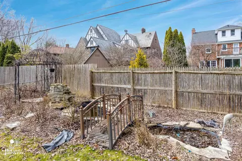 Exterior - 1169 Buckingham Rd, Grosse Pointe Park, MI 48230 photo 9 of 11