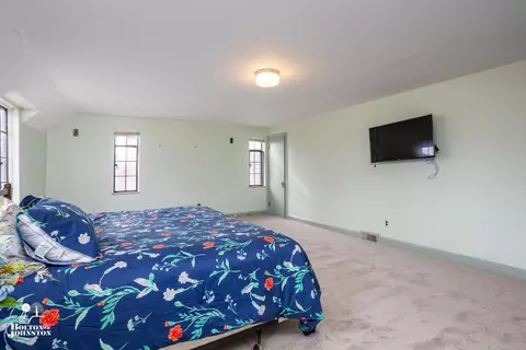 Bedroom - 1169 Buckingham Rd, Grosse Pointe Park, MI 48230 photo 5 of 9