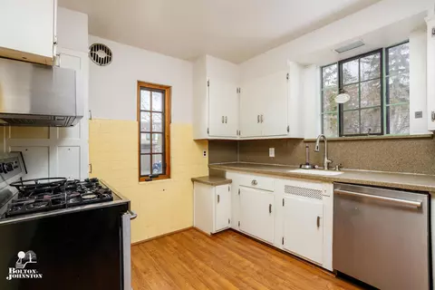 Kitchen - 1169 Buckingham Rd, Grosse Pointe Park, MI 48230 photo 2 of 3