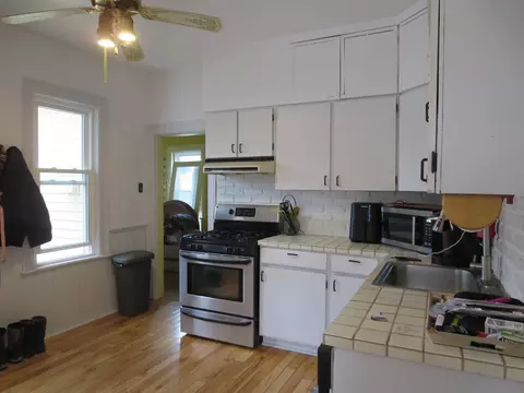 Kitchen - 335 W Grout, Gladwin, MI 48624 photo 2 of 2