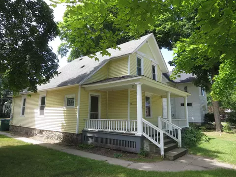 Exterior - 335 W Grout, Gladwin, MI 48624 photo 3 of 3