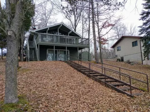 5352 King Arthurs, Gladwin, MI 48624