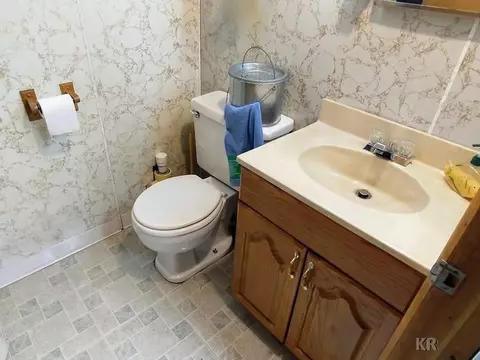 Bath - 5352 King Arthurs, Gladwin, MI 48624 photo 2 of 2