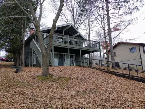 Exterior - 5352 King Arthurs, Gladwin, MI 48624 photo 6 of 10