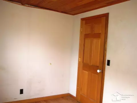 Bedroom - 954 Howell, Adrian, MI 49221 photo 2 of 2
