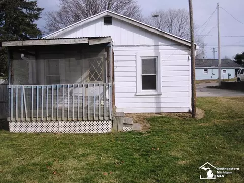 Exterior - 954 Howell, Adrian, MI 49221 photo 6 of 6