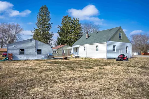 Exterior - 22295 Gratiot, Merrill, MI 48637 photo 5 of 7