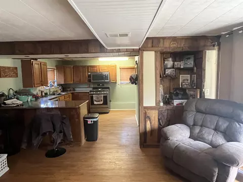 Kitchen - 621 W Clarence, Harrison, MI 48625 photo 7 of 9