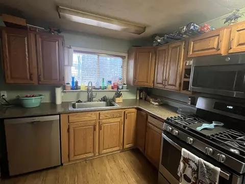Kitchen - 621 W Clarence, Harrison, MI 48625 photo 6 of 9