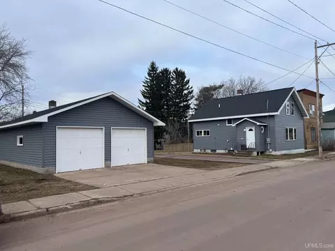 106 E Longyear, Bessemer, MI 49911