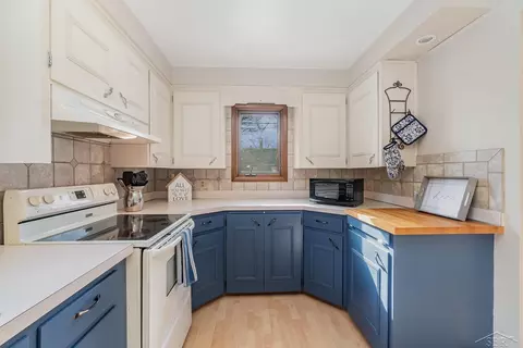 Kitchen - 39 Auch, Sebewaing, MI 48759 photo 1 of 6