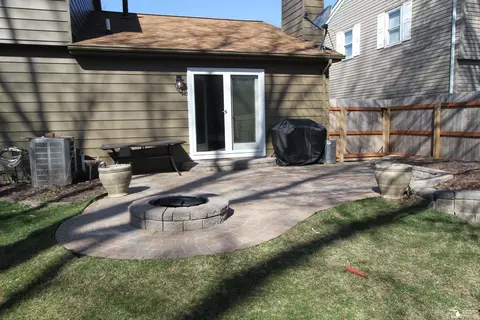 Exterior - 374 Cranbrook, Monroe, MI 48162 photo 7 of 7