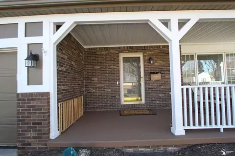 Exterior - 374 Cranbrook, Monroe, MI 48162 photo 4 of 7