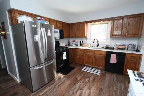 Kitchen - 374 Cranbrook, Monroe, MI 48162 photo 1 of 3