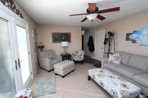 Living - 374 Cranbrook, Monroe, MI 48162 photo 6 of 9